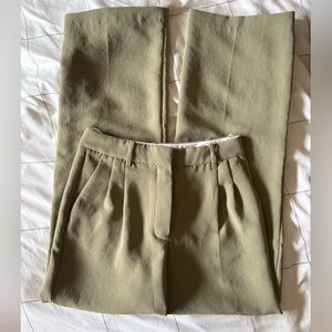 Aritzia Effortless Pants (Pistachio)